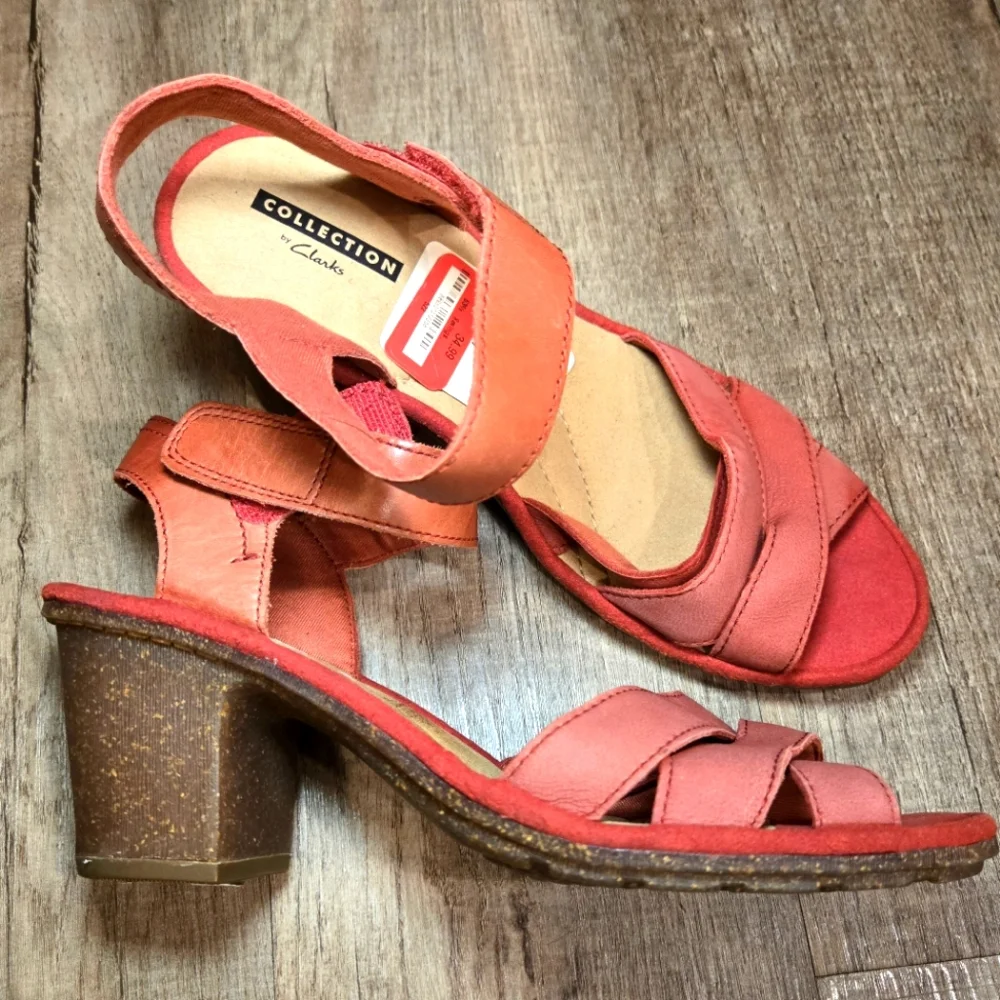 Clarks Sandals Red Small Heel Size 8‎ Nwob